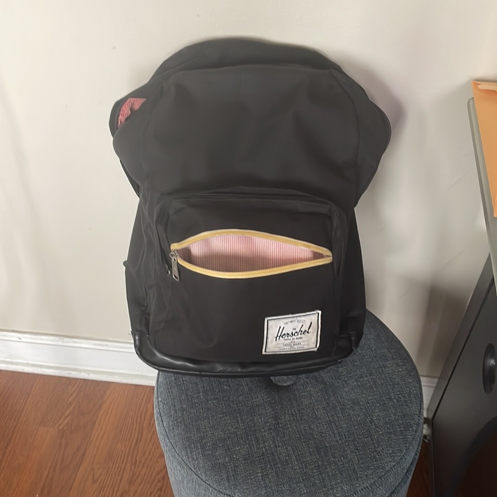 BLACK HERSHEL SUPPLY CO. BACKPACK